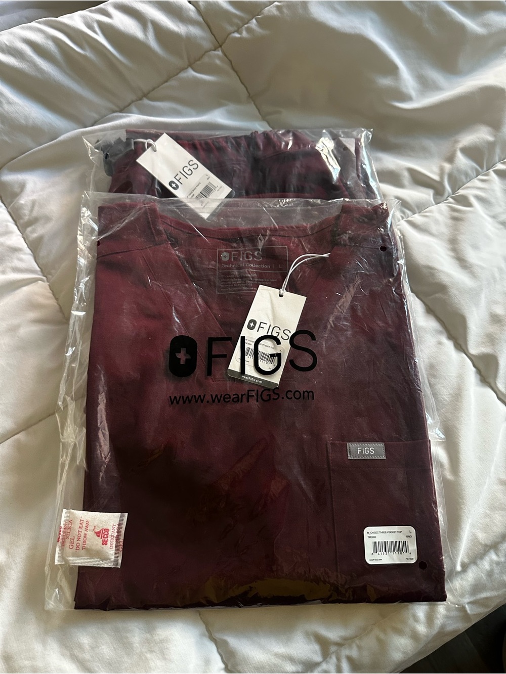 Figs Men Burgundy Chisec Three-Pocket Scrub Top L and Pisco Pants L BUNDLE (NWT)